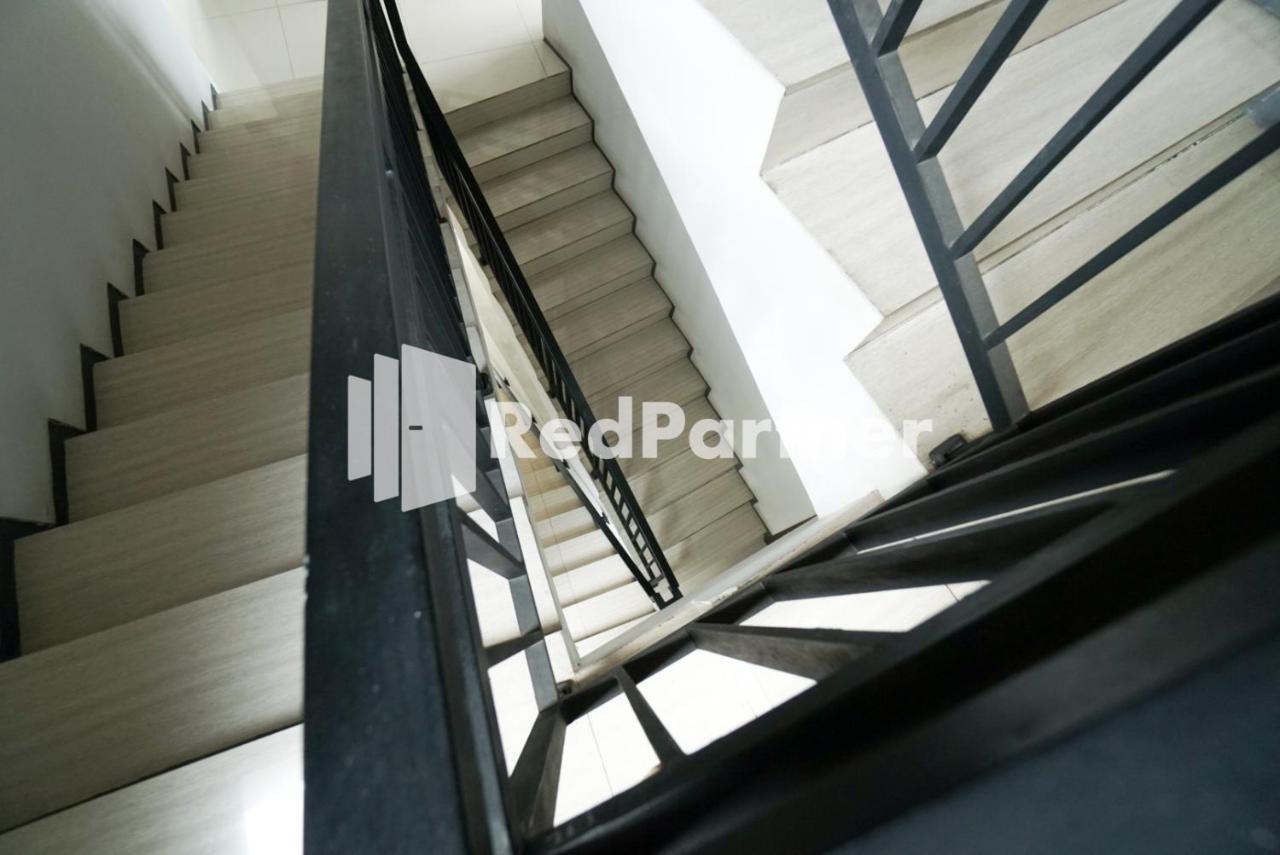 Toba Mansion Syariah Near Benhil Redpartner Hotel Jakarta Exterior photo