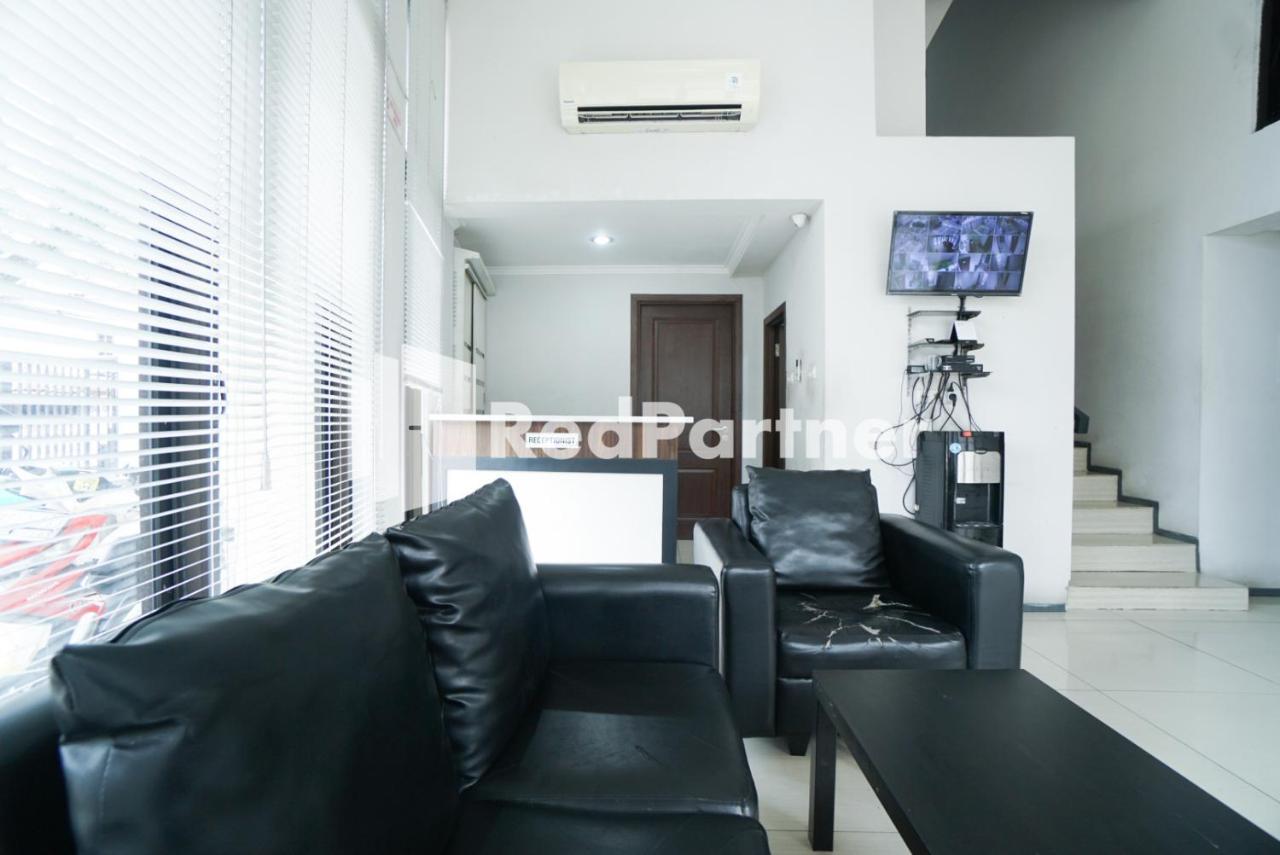 Toba Mansion Syariah Near Benhil Redpartner Hotel Jakarta Exterior photo