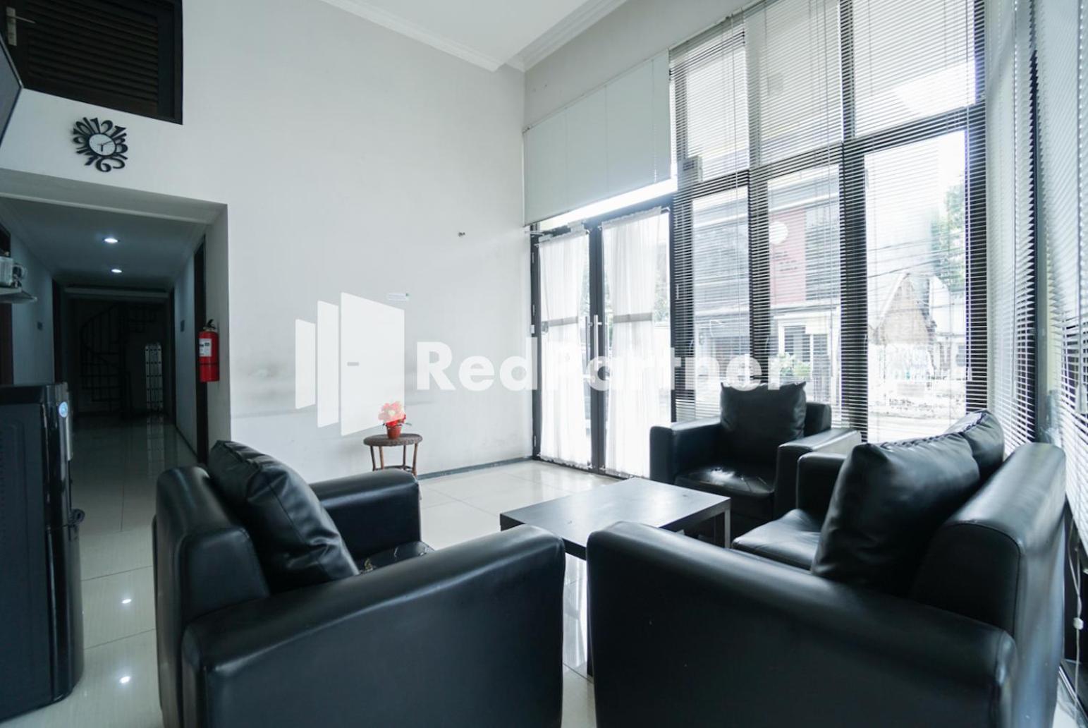 Toba Mansion Syariah Near Benhil Redpartner Hotel Jakarta Exterior photo