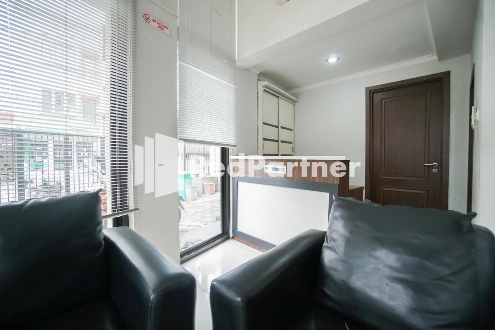 Toba Mansion Syariah Near Benhil Redpartner Hotel Jakarta Exterior photo